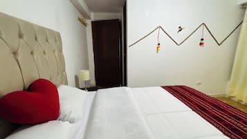 Room, Courtyard View