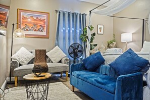 Living area - Modern Studio Retreat Near the Plaza District: Relaxing Bathtub & Prime Location (Oklahoma City)