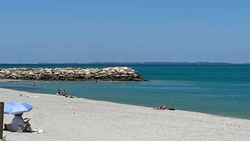 Vlak bij het strand