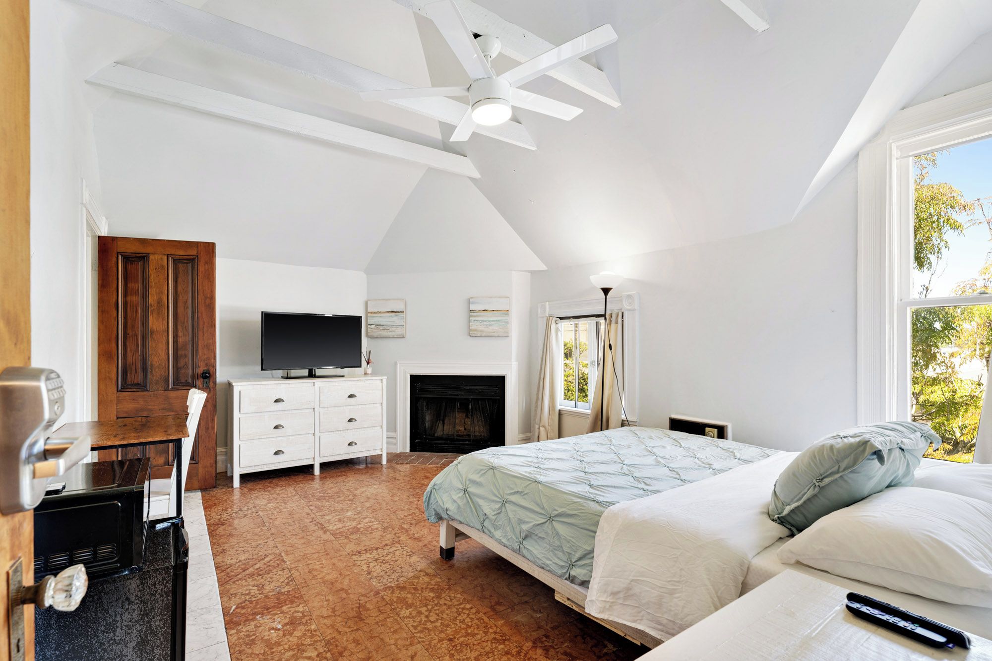 Beach House Escape! Steps To Beach, Boardwalk, Shops, Private Bath/fast Wi-fi #3 - Santa Cruz