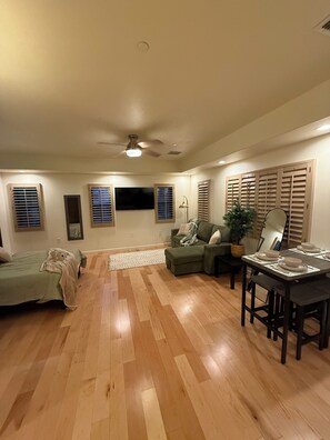 Interior - Downtown Phoenix Studio – Walk to Arts & Dining (Phoenix)