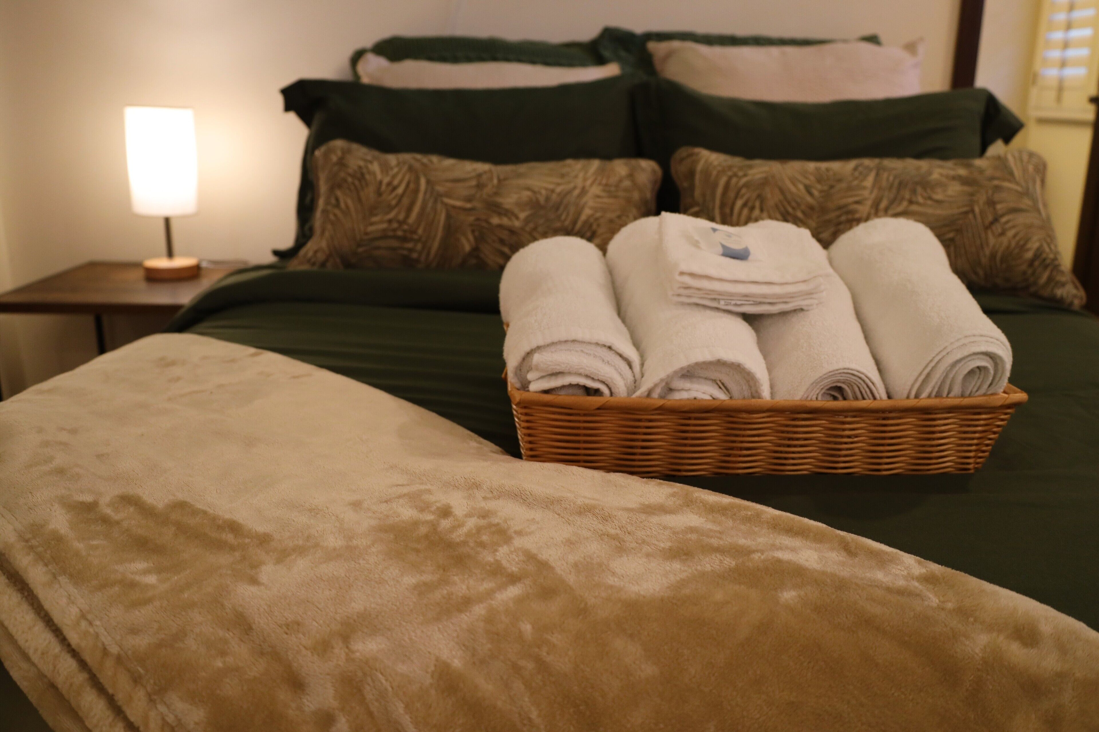 Iron/ironing board, WiFi, bed sheets