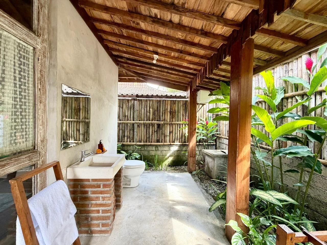 Superior Double Room, Private Pool | Bathroom | Shower, free toiletries, towels, soap