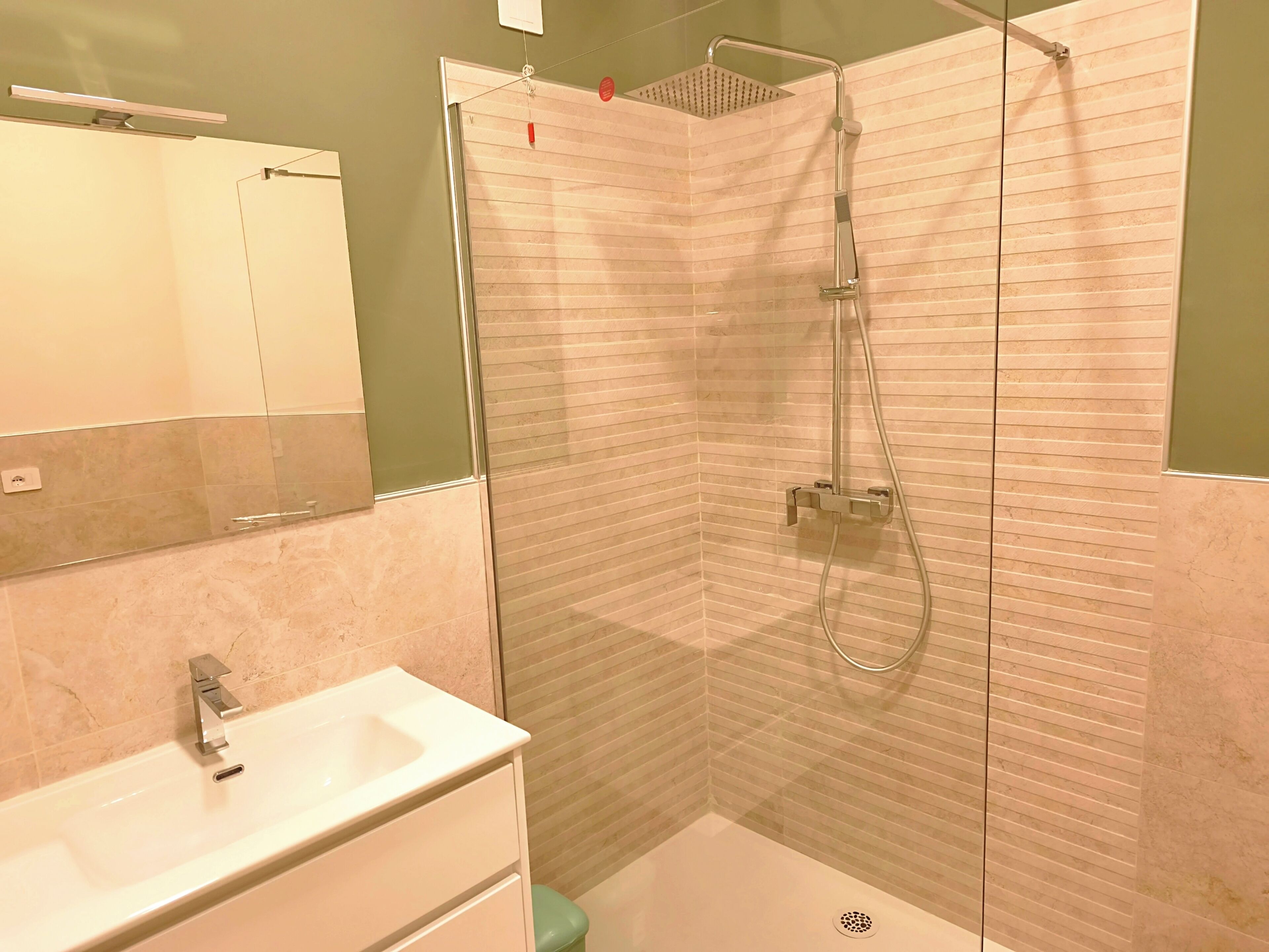 Classic Twin Room | Bathroom