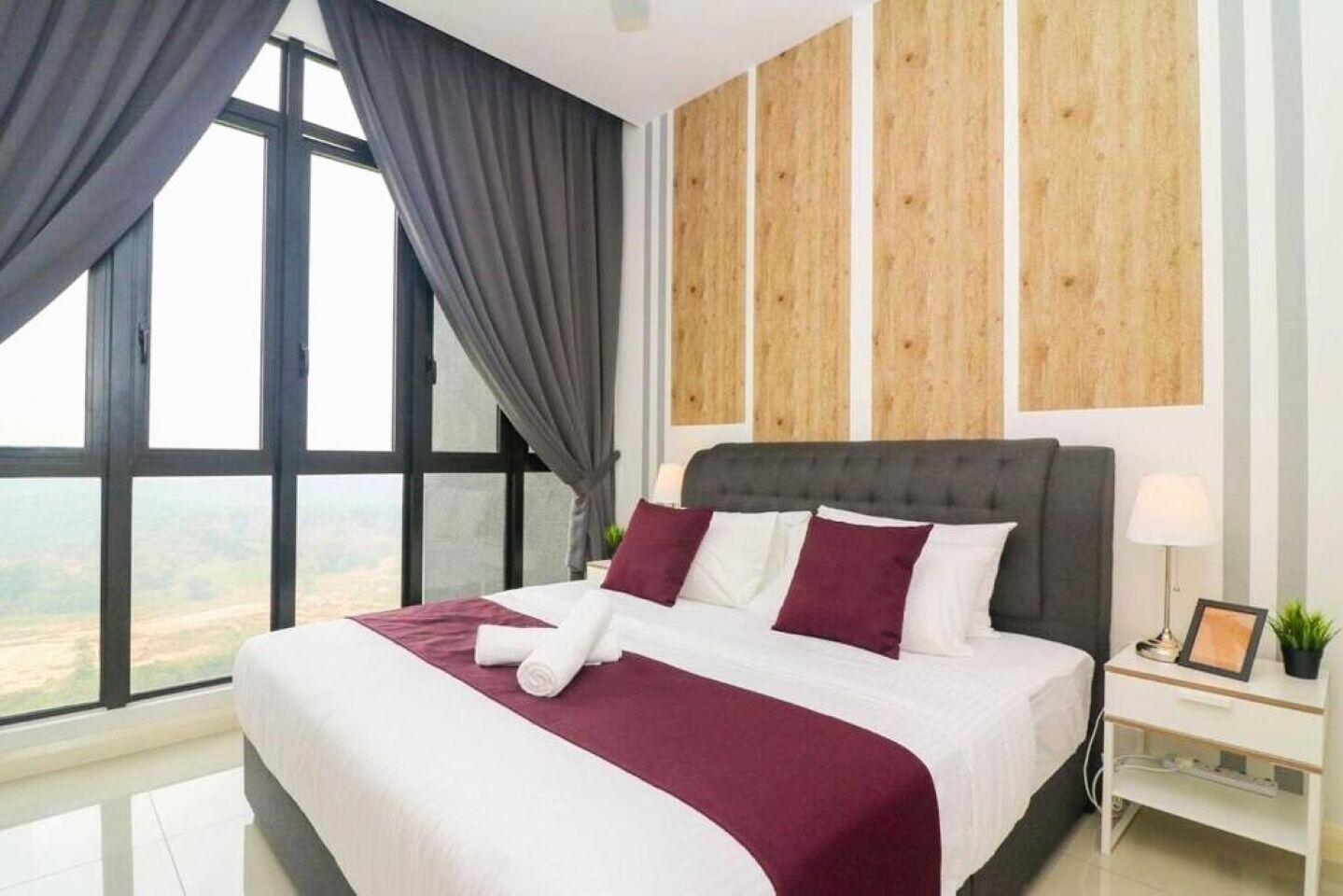 อพาร์ทเมนท์, 3 ห้องนอน | โต๊ะทำงาน, เตารีด/โต๊ะรีดผ้า, Wi-Fi ฟรี, ผ้าปูที่นอน
