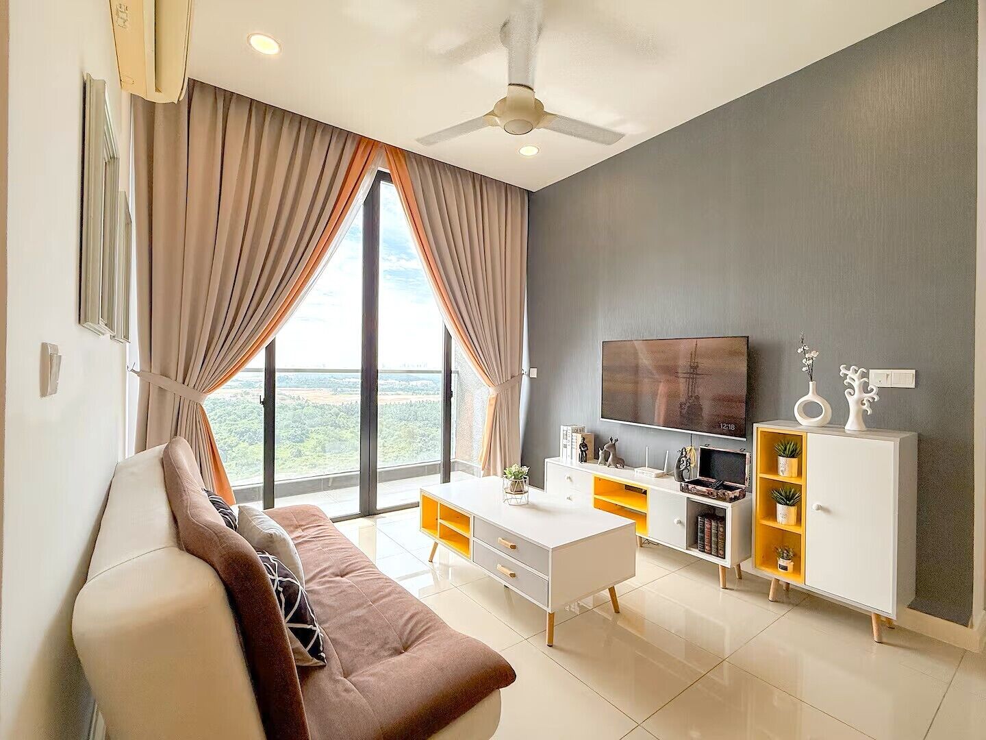 Apartment, 2 Bedrooms | Bathroom | Shower, free toiletries, hair dryer, towels
