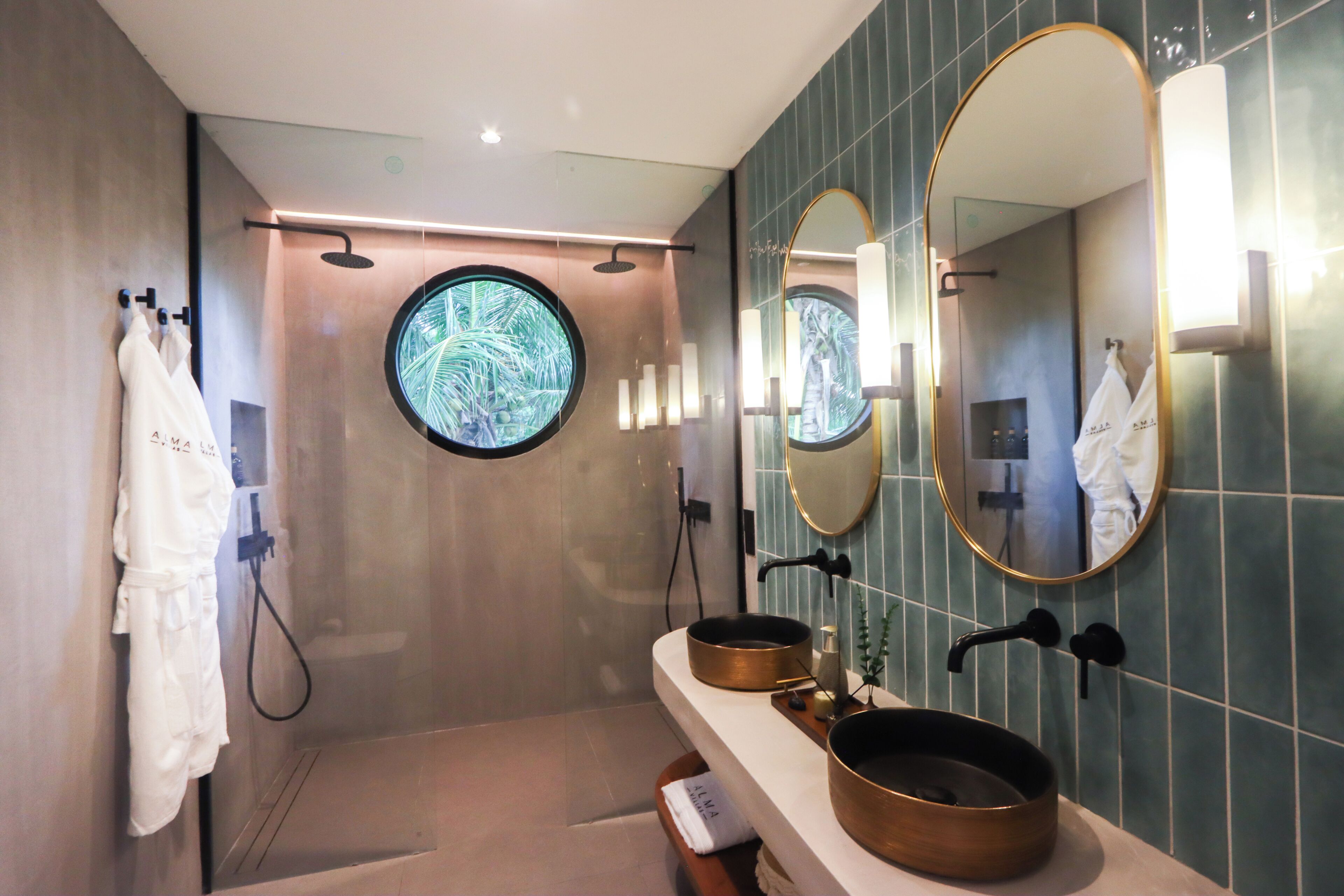 Luxury-Villa, Poolblick | Badezimmer | Haartrockner, Bademäntel, Bidet, Handtücher