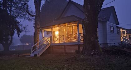 Misty Bluish Cabin -near national parks and state parks.