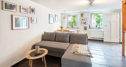Apartment "Ferienwohnung am Eichhölzle" with Private Terrace and Wi-Fi