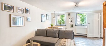 Apartment "Ferienwohnung am Eichhölzle" with Private Terrace and Wi-Fi