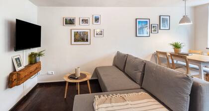 Apartment "Ferienwohnung am Eichhölzle" with Private Terrace and Wi-Fi