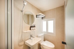 Classic Double Room | Bathroom - EASY STAY in Sinchon Hongdae (Seoul)
