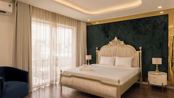 Luxury Villa, City View | Free WiFi