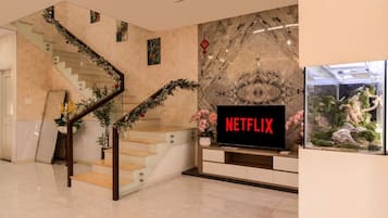 Luxury Villa, City View | Interior