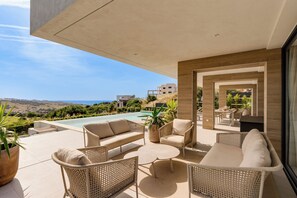 Terrace/patio - Villa Castaño sea views with heated Pool | Estepona | 8p (Estepona)