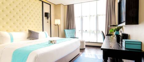 Luxury Suite, City View