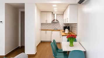 Microwave, stovetop