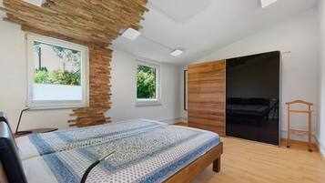 WiFi, bed sheets