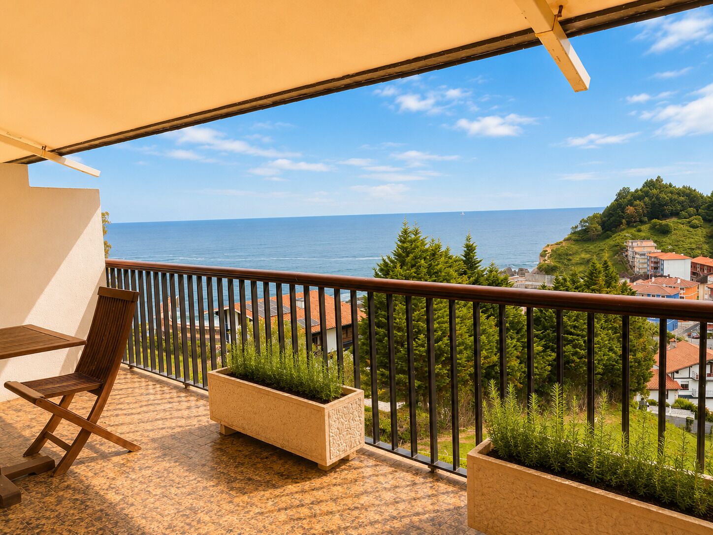 Habitación superior con 1 cama doble o 2 individuales, balcón, vistas al mar (ROOM 4) | Balcón