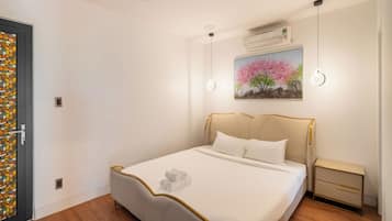 Luxury Villa, City View | Free WiFi