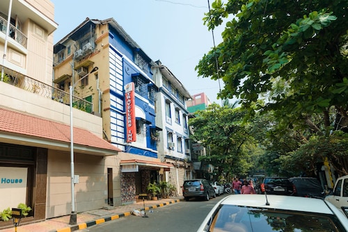 Hotel Travellers Inn Near Fort