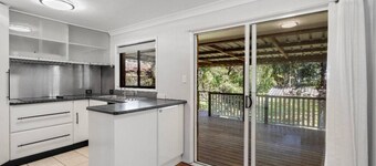 Riverview Retreat 3 BDR house 2 toilets
