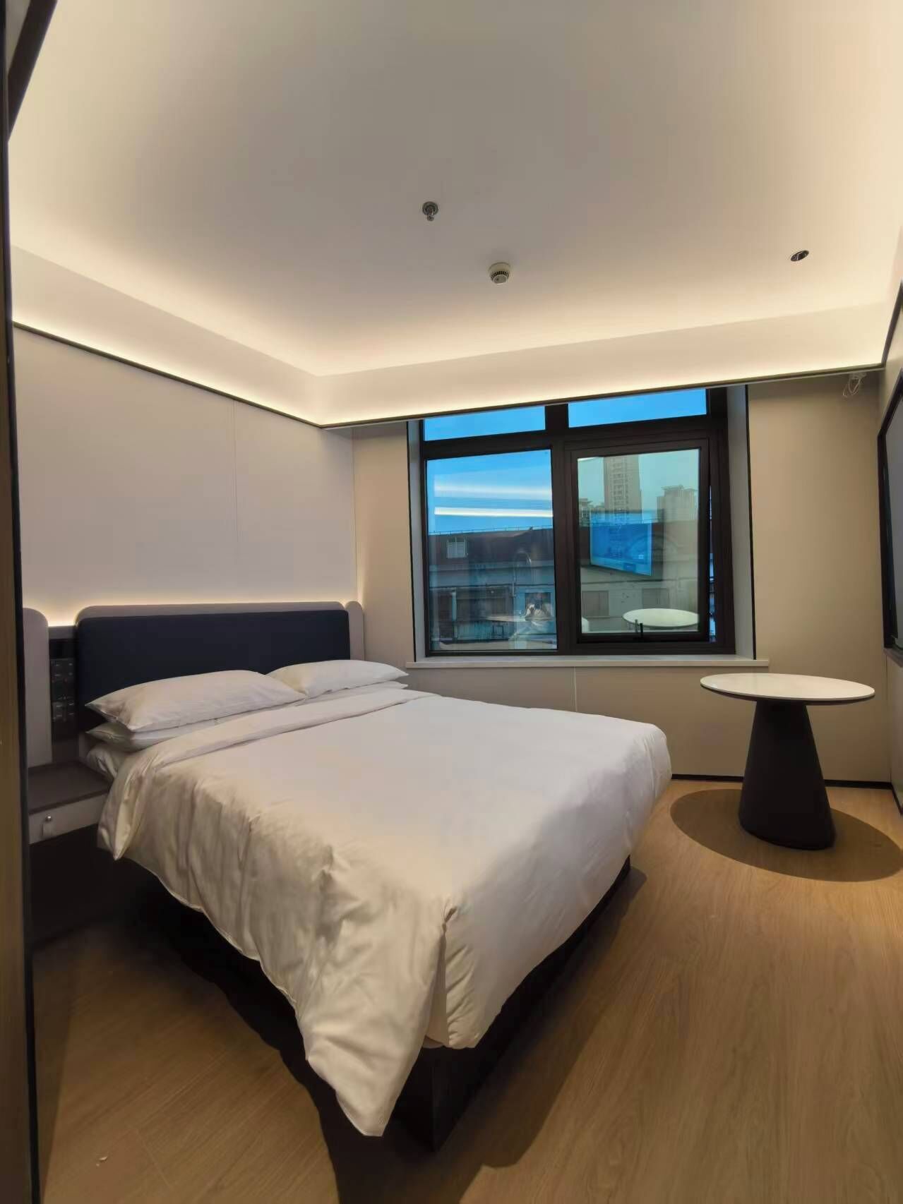 Basic Double Room | Down duvets, blackout curtains, free WiFi, bed sheets