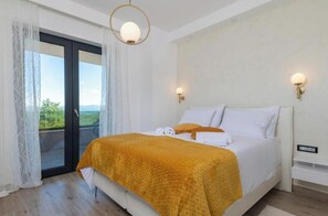 4 Schlafzimmer, Bügeleisen/Bügelbrett, Internetzugang, Bettwäsche