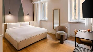 4 Schlafzimmer, Schreibtisch, Reisekinderbett, kostenloses WLAN