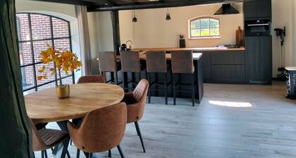 Wunderschönes Ferienhaus auf dem Landgut Grote Geus in Bergen in Strandnähe