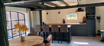 Beautiful vacation home on the Grote Geus estate in Bergen near the beach