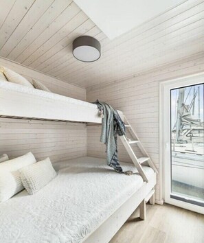 Room - Holiday home in Kragenaes with terrace (Kragenaes)