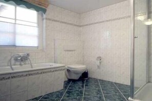 Shower - Holiday apartment with 3 bedrooms (Prerow)