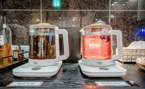 Kopi dan/atau pembancuh kopi