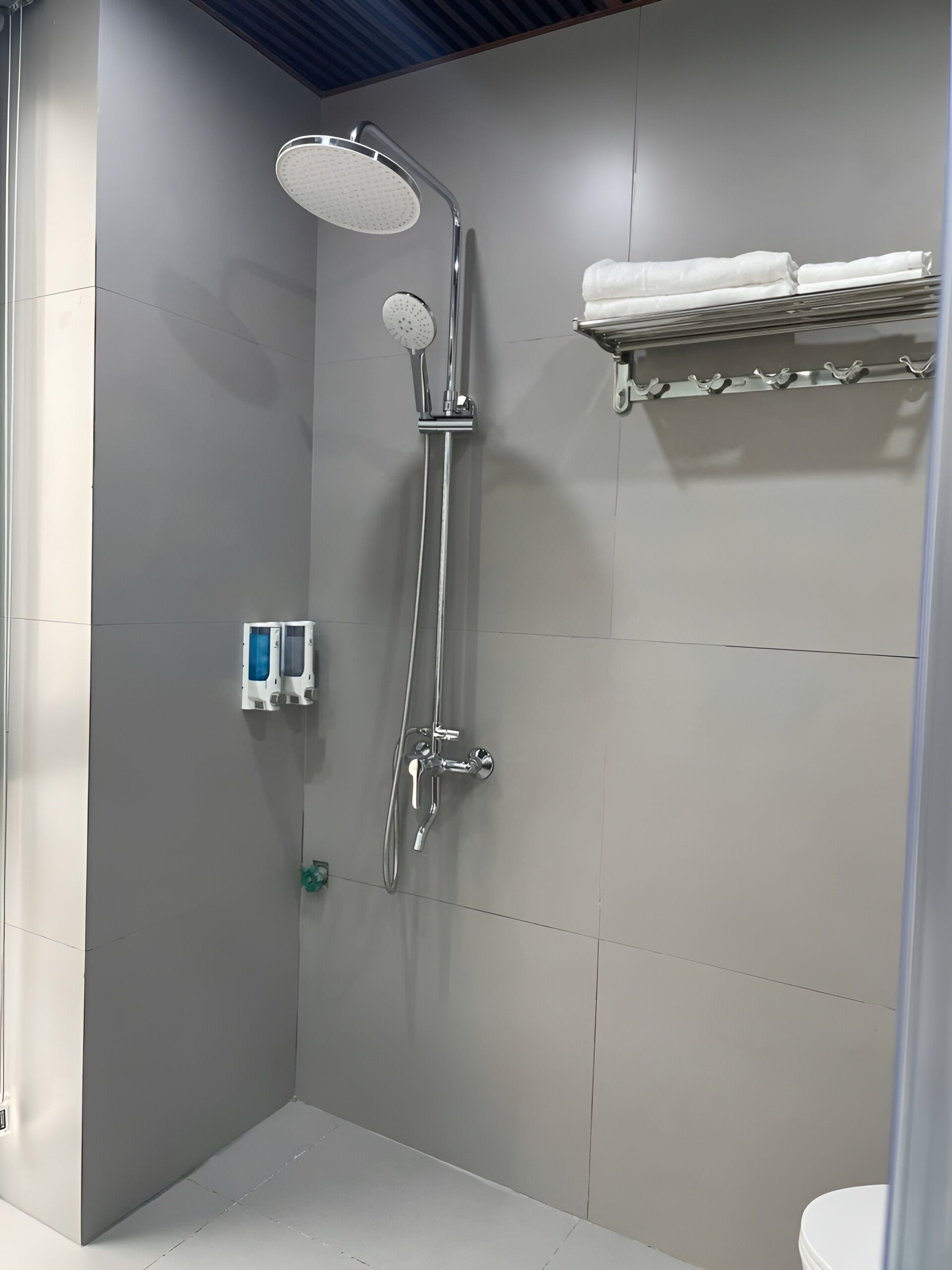 Economy Room | Bathroom