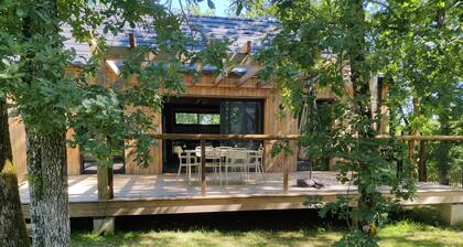 Maison bois avec piscine au cœur du Périgord Noir