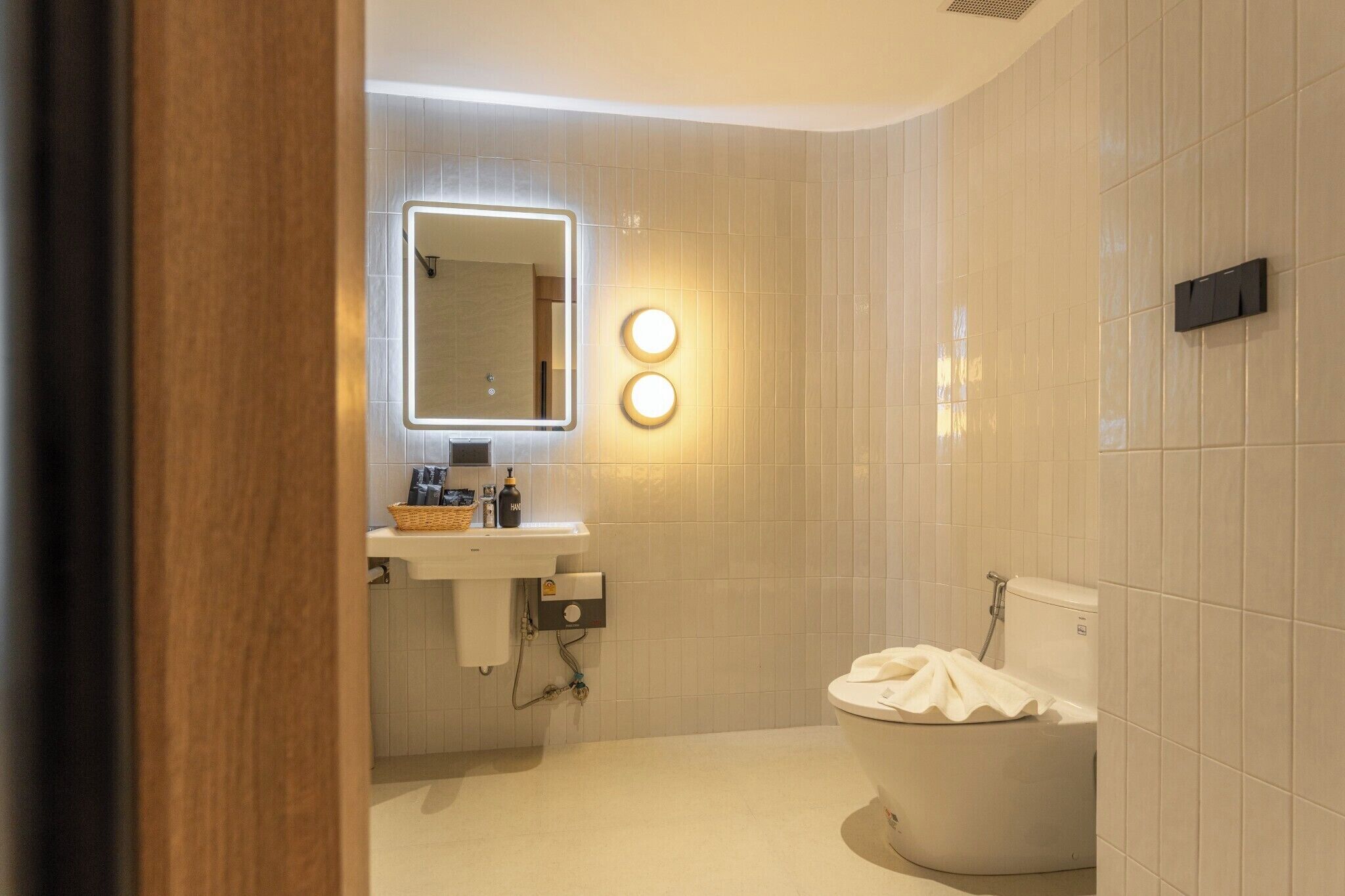 Deluxe Triple Room | Bathroom