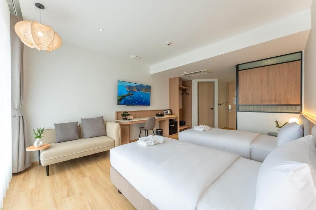 Superior Twin Room, City View | In-room safe, free WiFi