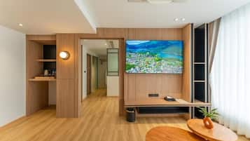 Suite, City View | Interior