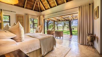 Luxury Villa | Terrace/patio