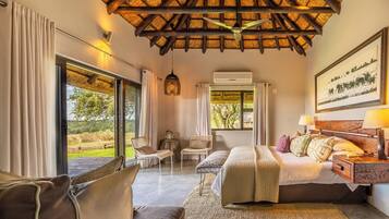Luxury Villa | In-room safe, free WiFi, bed sheets