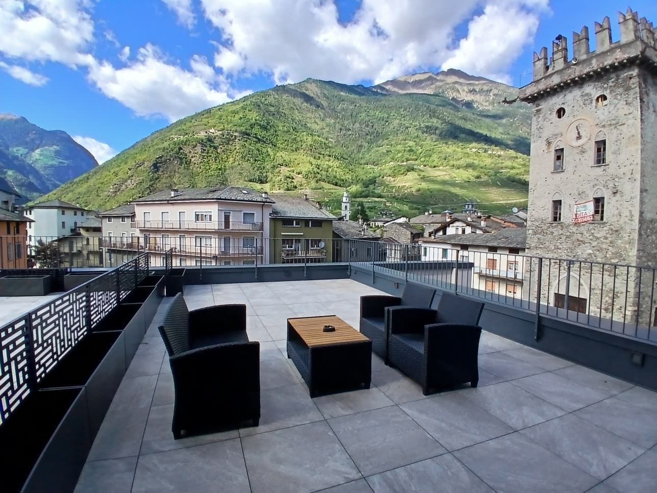 Deluxe Suite, Mountain View | Terrace/patio