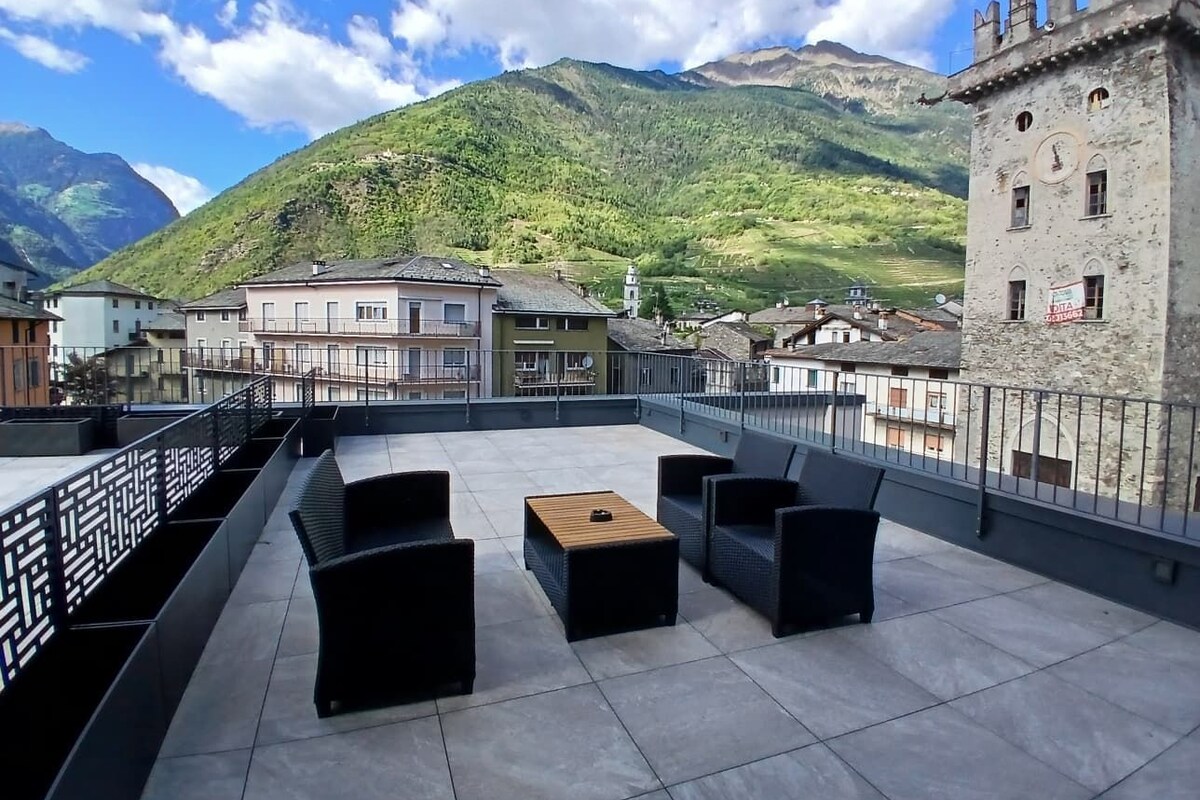 Deluxe Suite, Mountain View | Terrace/patio