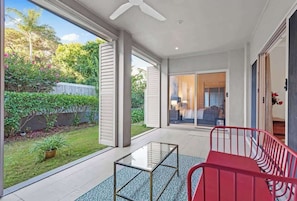 Interior - Open Plan! 3 Bedroom House - Taringa (Brisbane)