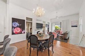Interior - Luxe Inner-city Home With City Views! ~ Teneriffe (Brisbane)