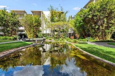 Prime Position! 3bed/2bath/1car ~ 10mins to CBD