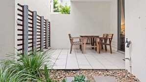 Ảnh chưa phân loại, 5 trong số 17 ảnh, nút