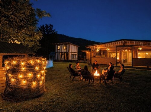 River side and near forest chalet in Brad/Ribita perfect for a relaxing getaway.