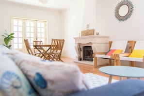 Toys - OLA Guesthouse (ESMORIZ)