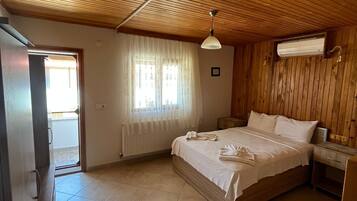 Standard Double Room, Balcony, Partial Sea View